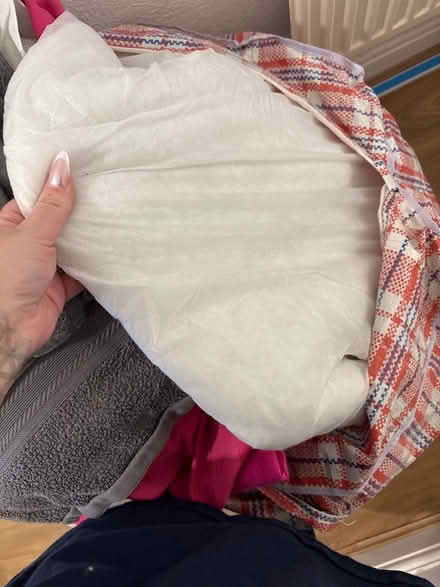 Photo of free Towels, bed sheets double, 2x double duvets. (Chigwell IG7) #2