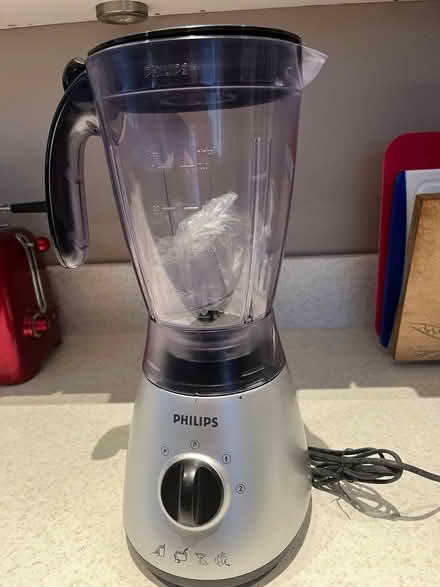 Photo of free Philips HR2000 Blender (Upton CH49) #1