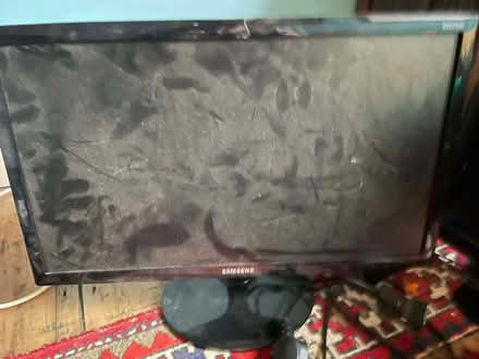 Photo of free Various monitors - repair or parts (West Ham E15) #4