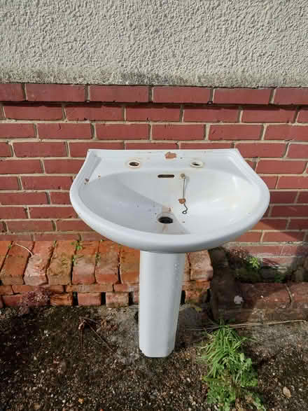 Photo of free Sink (Locks Heath SO31) #3
