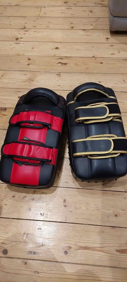 Photo of free Kick pads (Radcliffe M26) #1