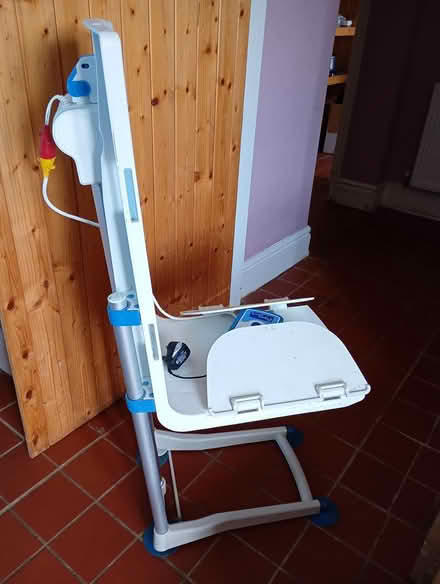 Photo of free Bath lift & Bath steps (Llanbister) #3