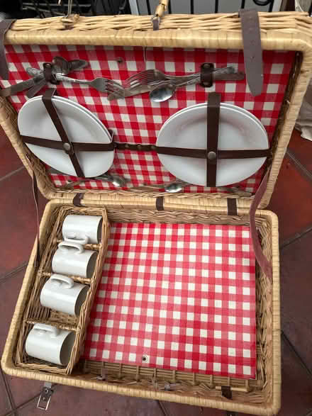 Photo of free Picnic Basket (CT1) #1