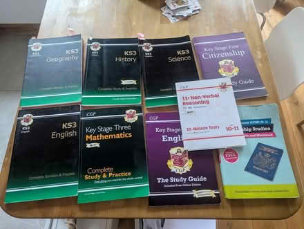 Photo of free Kd3 books and other study books (SW16) #1
