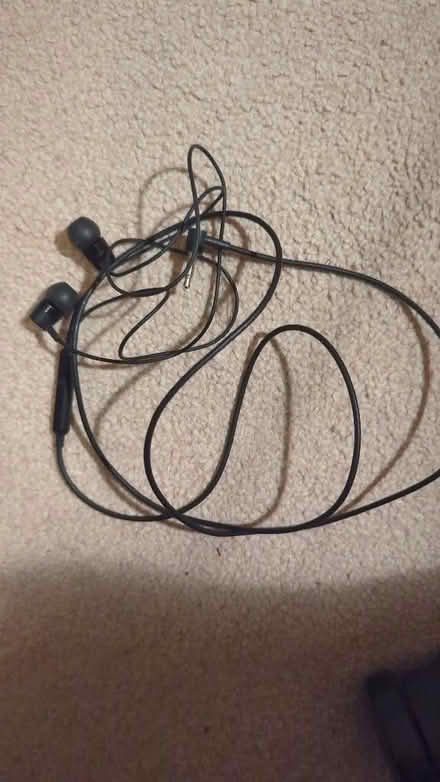 Photo of free Sony earphones (Bernards Heath AL1) #1