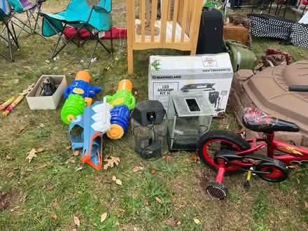 Photo of free Curb alert / many items bikes etc (Flemington) #2