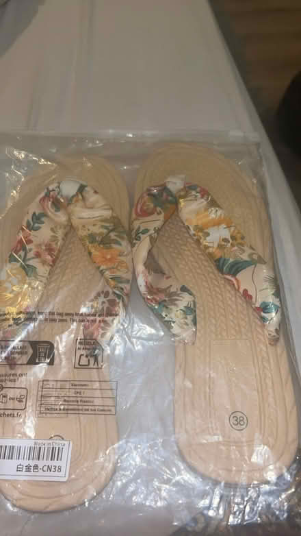 Photo of free Flip flops (Coulsdon town station) #2