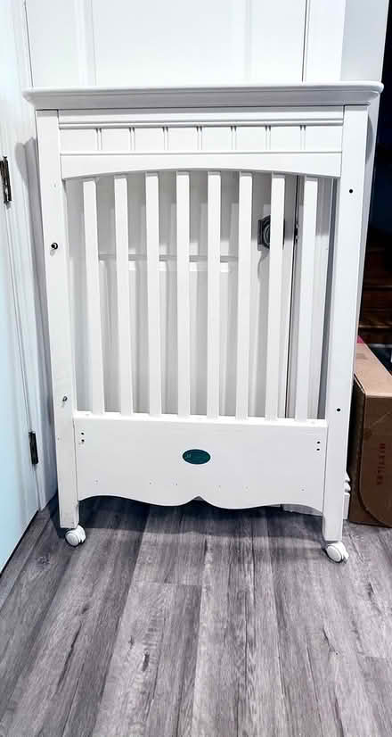 Photo of free White Ragazzi Convertible Crib (Millbrae Highlands) #1