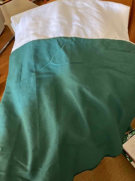 Photo of free Twin dust ruffle (sausalito) #1