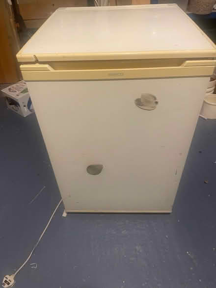 Photo of free Fridge (Hinchley Wood KT10) #1