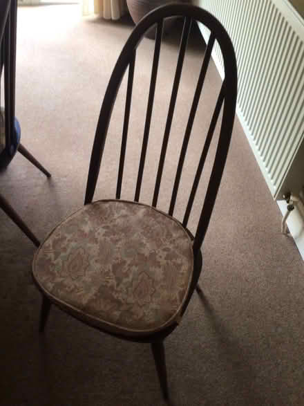 Photo of free Dining table and 6 chairs (Billericay) #3