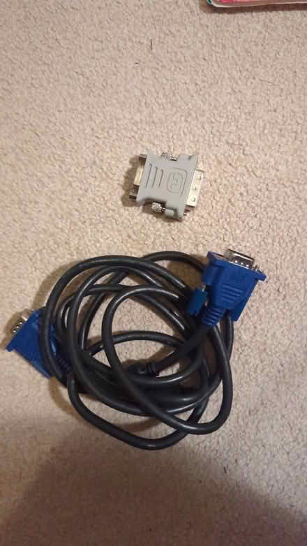 Photo of free VGA cable and DVI adapter (Bernards Heath AL1) #1