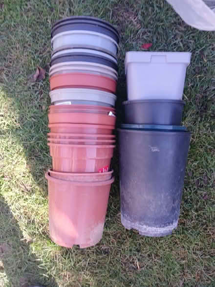 Photo of free Plant pots (Marsh Farm LU3) #1