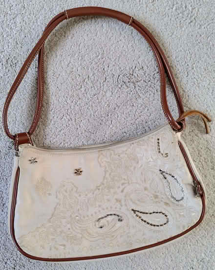 Photo of free Small Guess handbag (North Woodchester GL5) #1