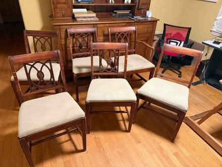 Photo of free 6 dining room chairs (Chelmsford, MA) #1