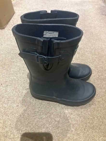 Photo of free Child’s wellies (Coulsdon, nr, train station) #2