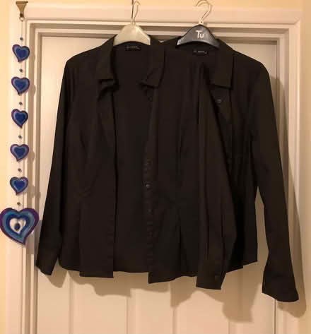 Photo of free long sleeve black fitted shirt (Deal) #1