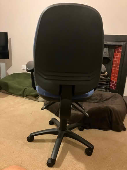 Photo of free Blue desk office chair with (removable) arms (Great Linford MK14) #3