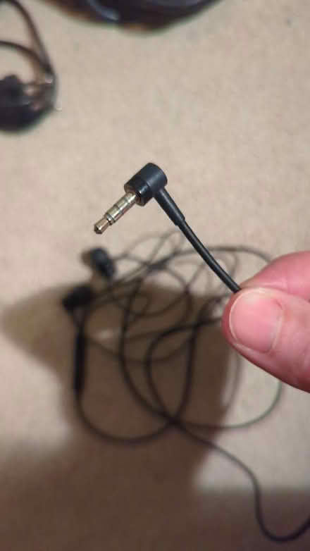 Photo of free Sony earphones (Bernards Heath AL1) #2