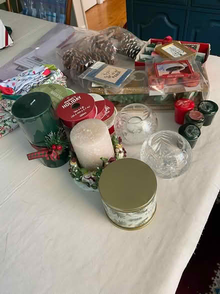 Photo of free Christmas Decoration items (East side of Columbia) #1