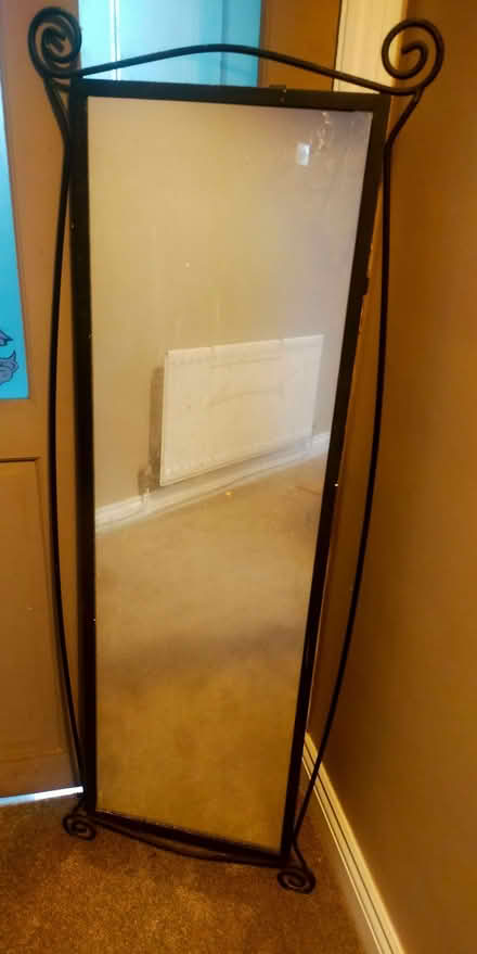 Photo of free Large mirror (Dawley TF4) #1