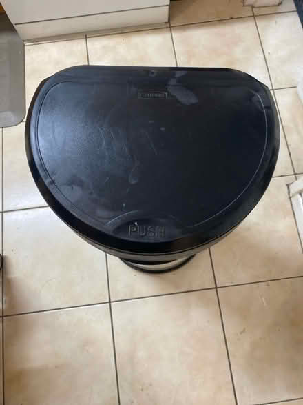 Photo of free Kitchen Bin (Bagillt CH6) #2