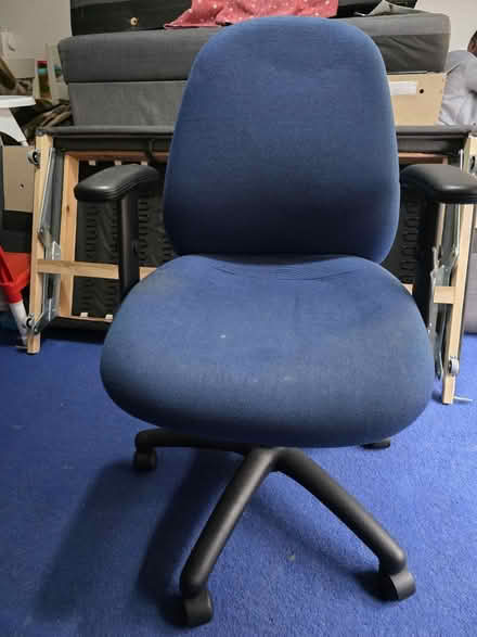 Photo of free Office chair (EH6 Pillans Walk) #4