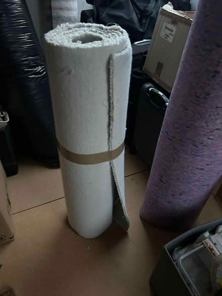 Photo of free One small piece of carpet (Freeland OX29) #2
