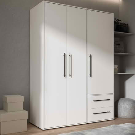 Photo of Various item (B33 8UA Birmingham) #1