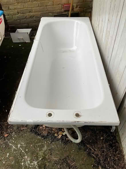 Photo of free White acrylic bath (Gerrards Cross SL9) #2