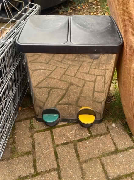 Photo of free Dual bin (Harpenden AL5) #1