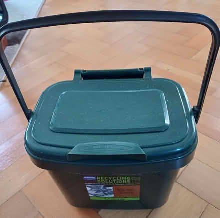 Photo of free Food waste bin for kitchen (Willaston CH64) #1
