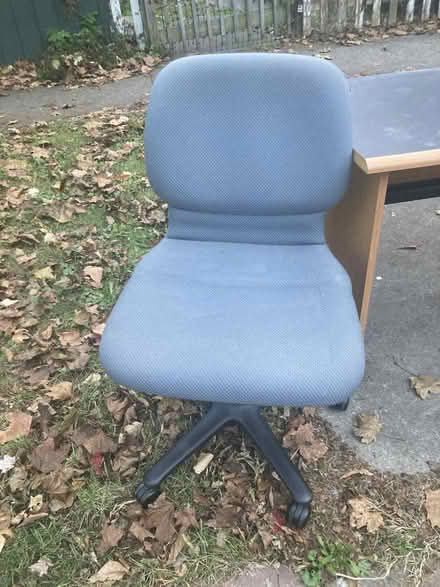 Photo of free Desk and rolling chair (Downtown Ithaca) #2