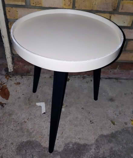 Photo of free 3-legged round table (Central Braintree) #1
