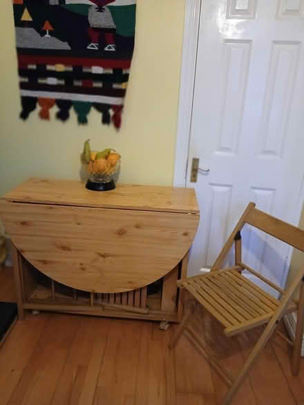 Photo of free kitchen table with 4 chairs (Dublin 3) #2