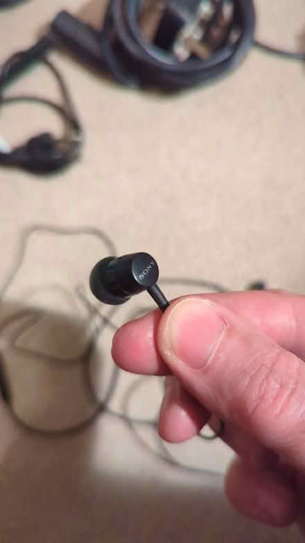 Photo of free Sony earphones (Bernards Heath AL1) #3