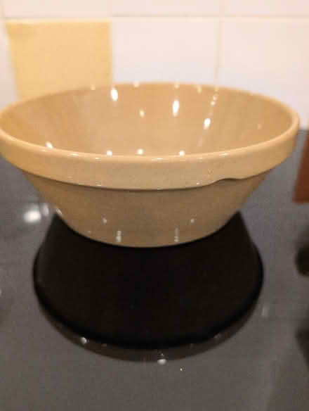 Photo of free Brown earthenware bowl (Eastcote HA5) #1