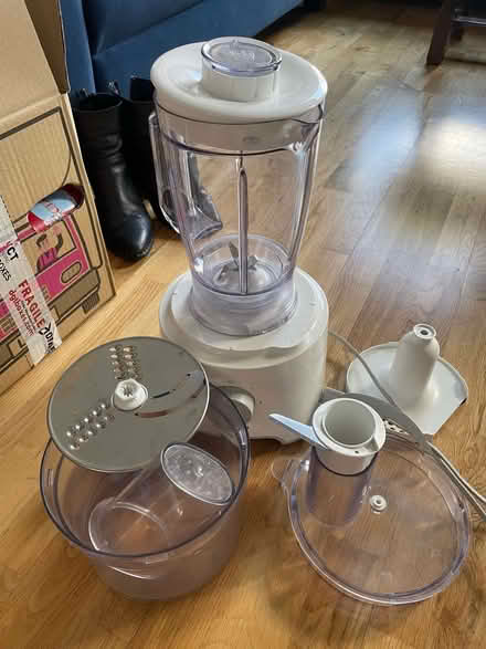 Photo of free Kenwood food processor (Newington Green N1) #3