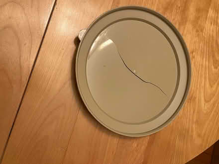 Photo of free Plastic dish w/ compartments (Hintonburg) #2