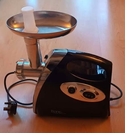 Photo of free Electric meat mincer (Finchampstead RG40) #1