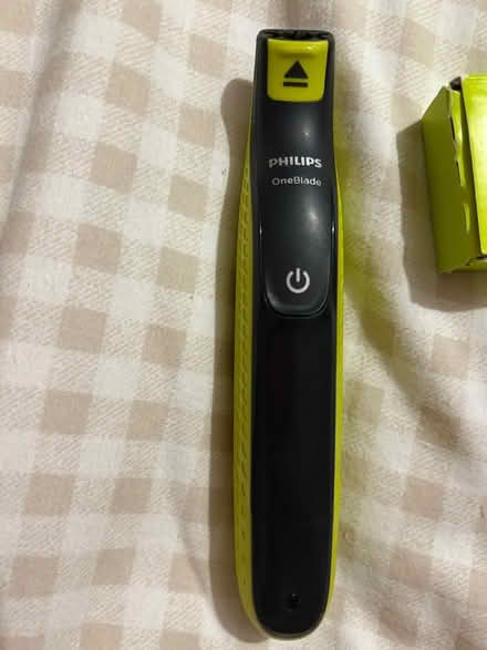 Photo of free Philips one blade, with charger (ware SG12) #3