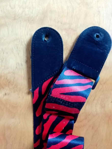 Photo of free Guitar stap (Barry) #2