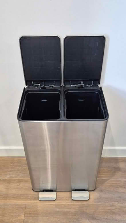 Photo of free Dual Compartment Pedal Bin 60L (Putney SW15 2GN) #2