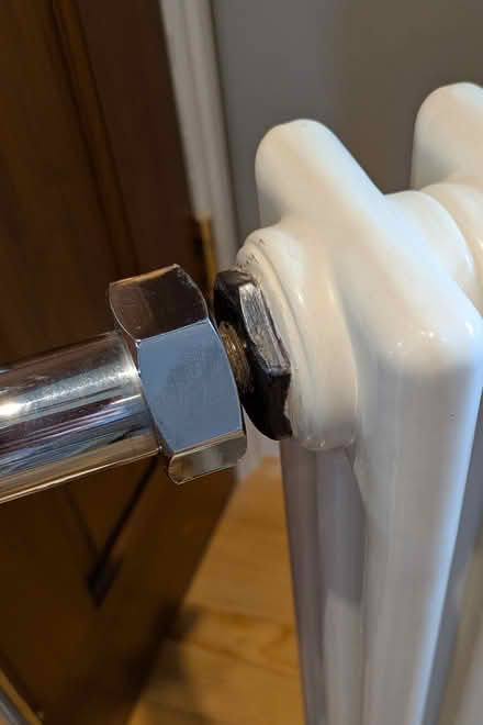 Photo of free Traditional towel radiator (Hanover BN2) #2