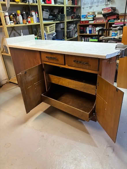 Photo of free Workbench and tool storage (1571 Keenleyside Crt. Miss.) #1