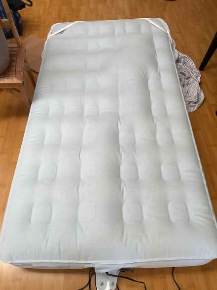 Photo of free Used twin aerobed with bubbles (Sunnyvale (Wolfe)) #2