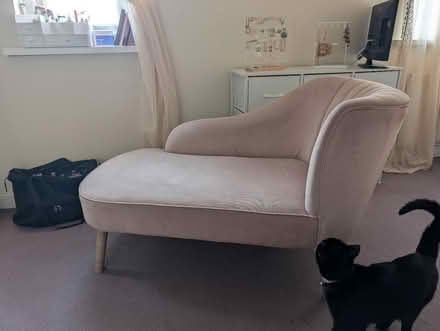 Photo of free Chaise Lounge (CT9) #1