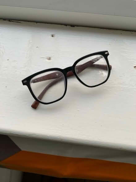 Photo of free Glasses (M32) #1