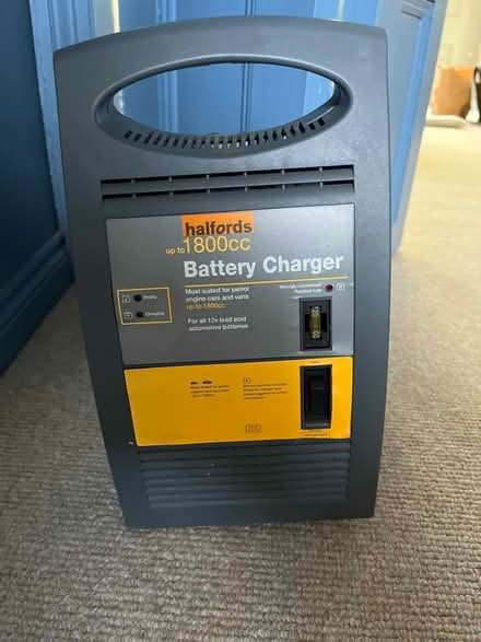 Photo of free Car battery charger (Brixton SW9) #1