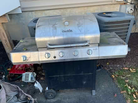 Photo of free Gas grill (congress heights) #1